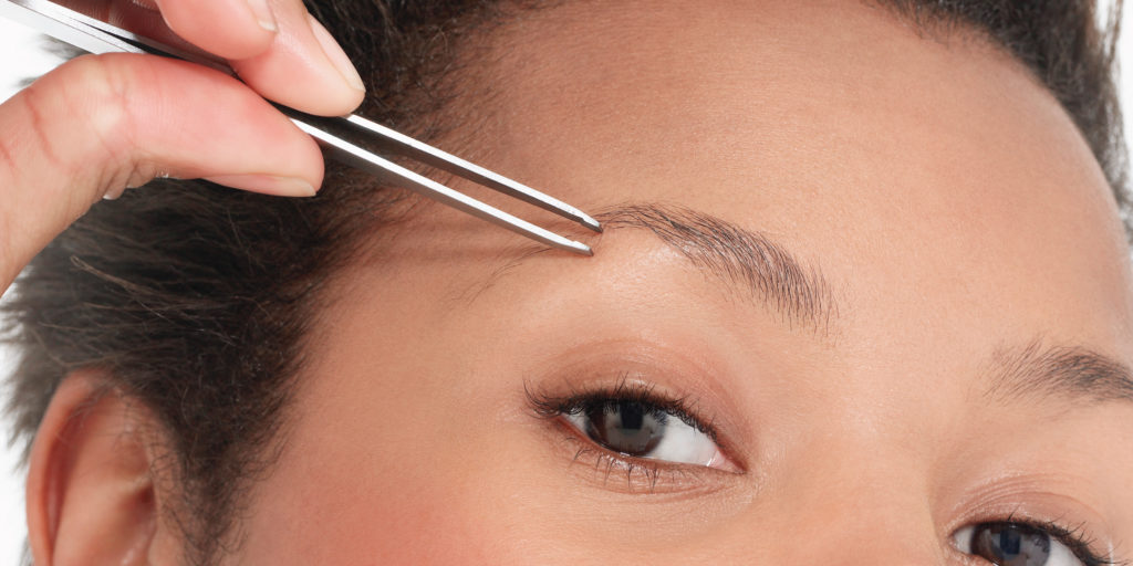 how to tweeze eyebrows